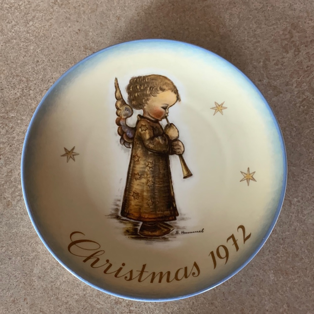 Sister Berta Hummel Christmas Plate 1972